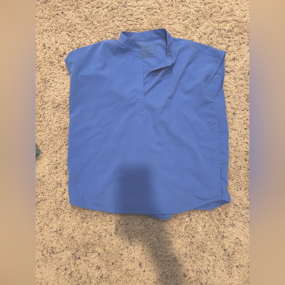 FIGS Scrub Top